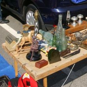 carboot_110410_33a.jpg