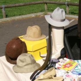 carboot_110410_37.jpg